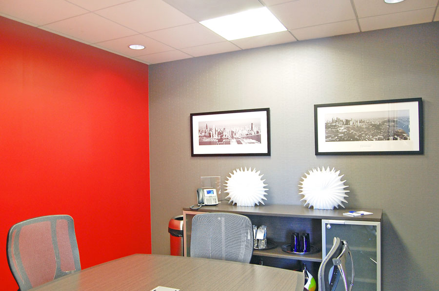 Brilliant color schemes and high end furnishings complete the Regus' Centers standards.