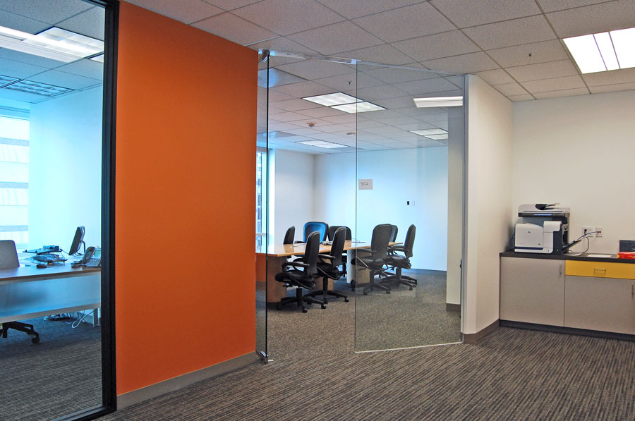 Tenant Improvement contractor Richlen Construction provide Experian with a 16,410 sq-ft office space.